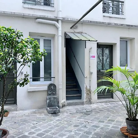 831c Friendly Property In * Париж