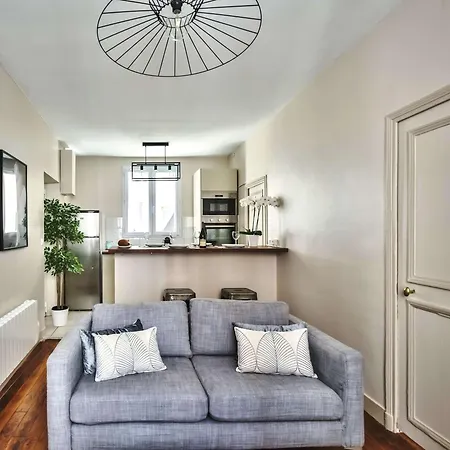 831c Friendly Property In Париж